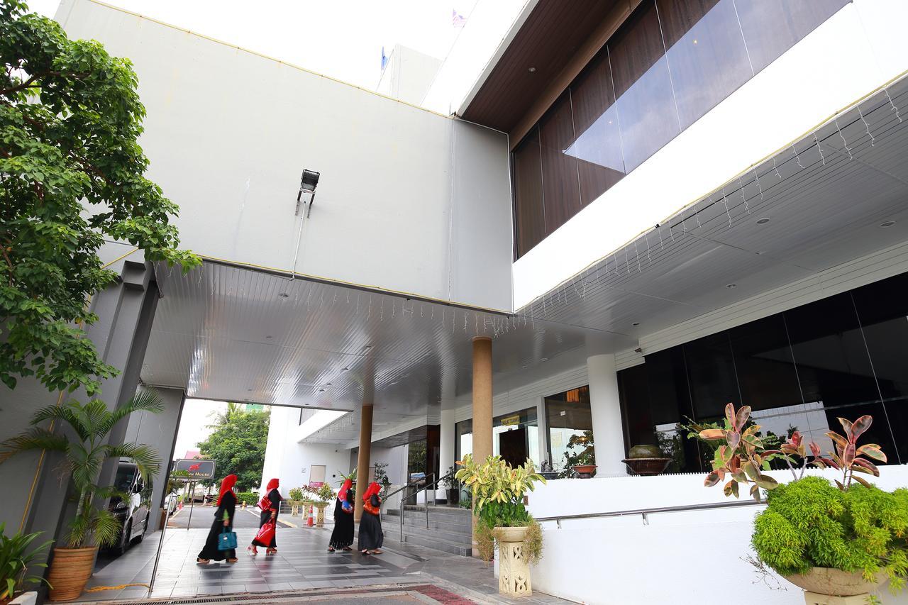 The Putra Regency Hotel Kangar Kültér fotó